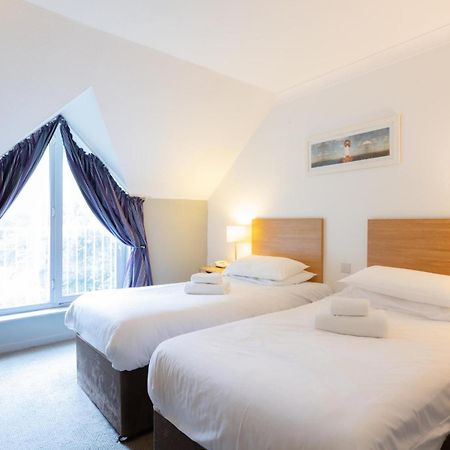 The Broadway Park Hotel Sandown Exteriör bild