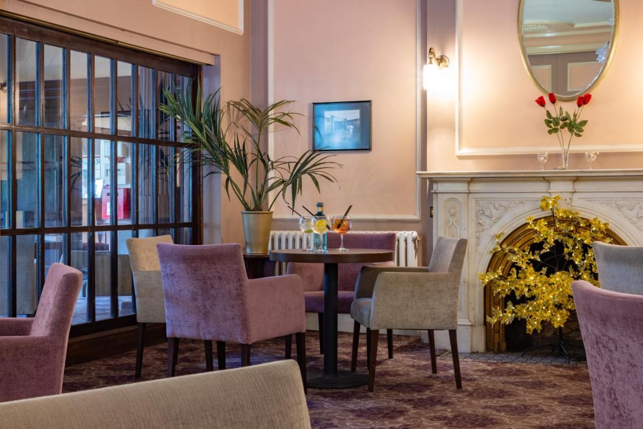 The Broadway Park Hotel Sandown Exteriör bild