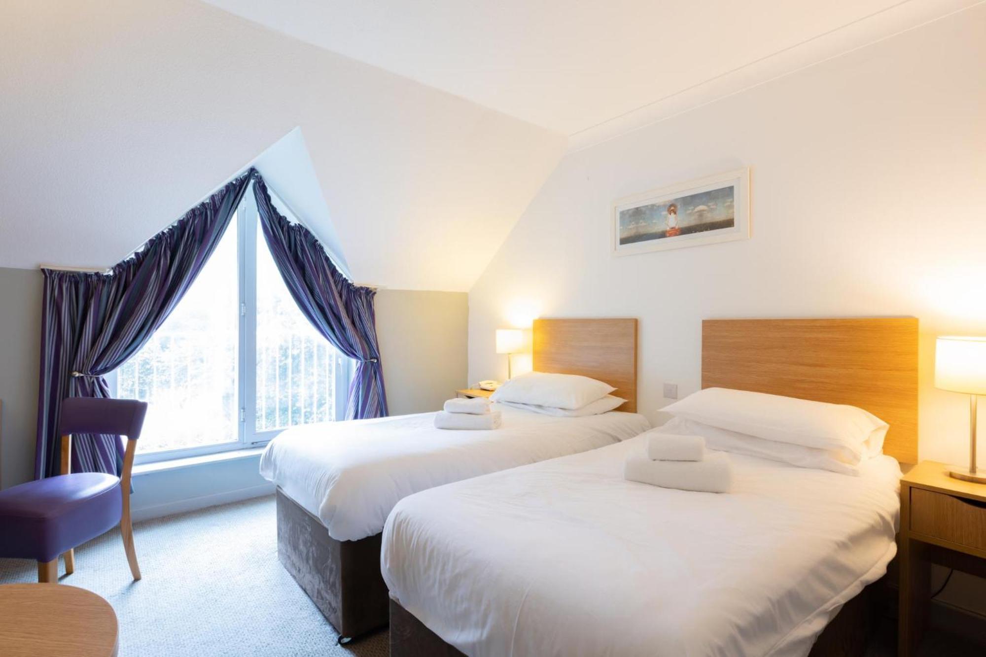 The Broadway Park Hotel Sandown Exteriör bild