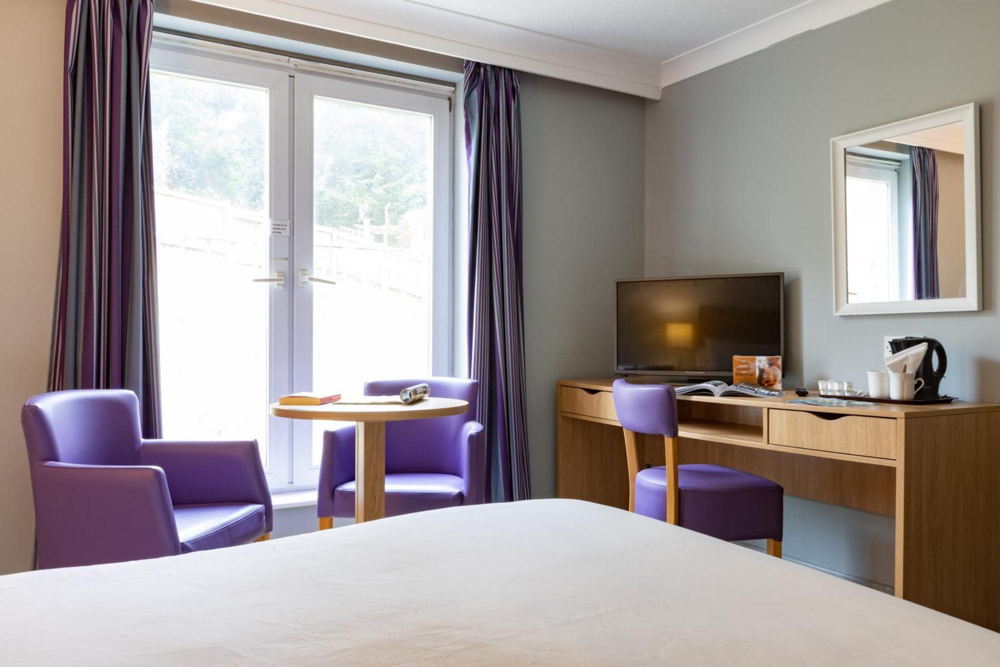 The Broadway Park Hotel Sandown Exteriör bild