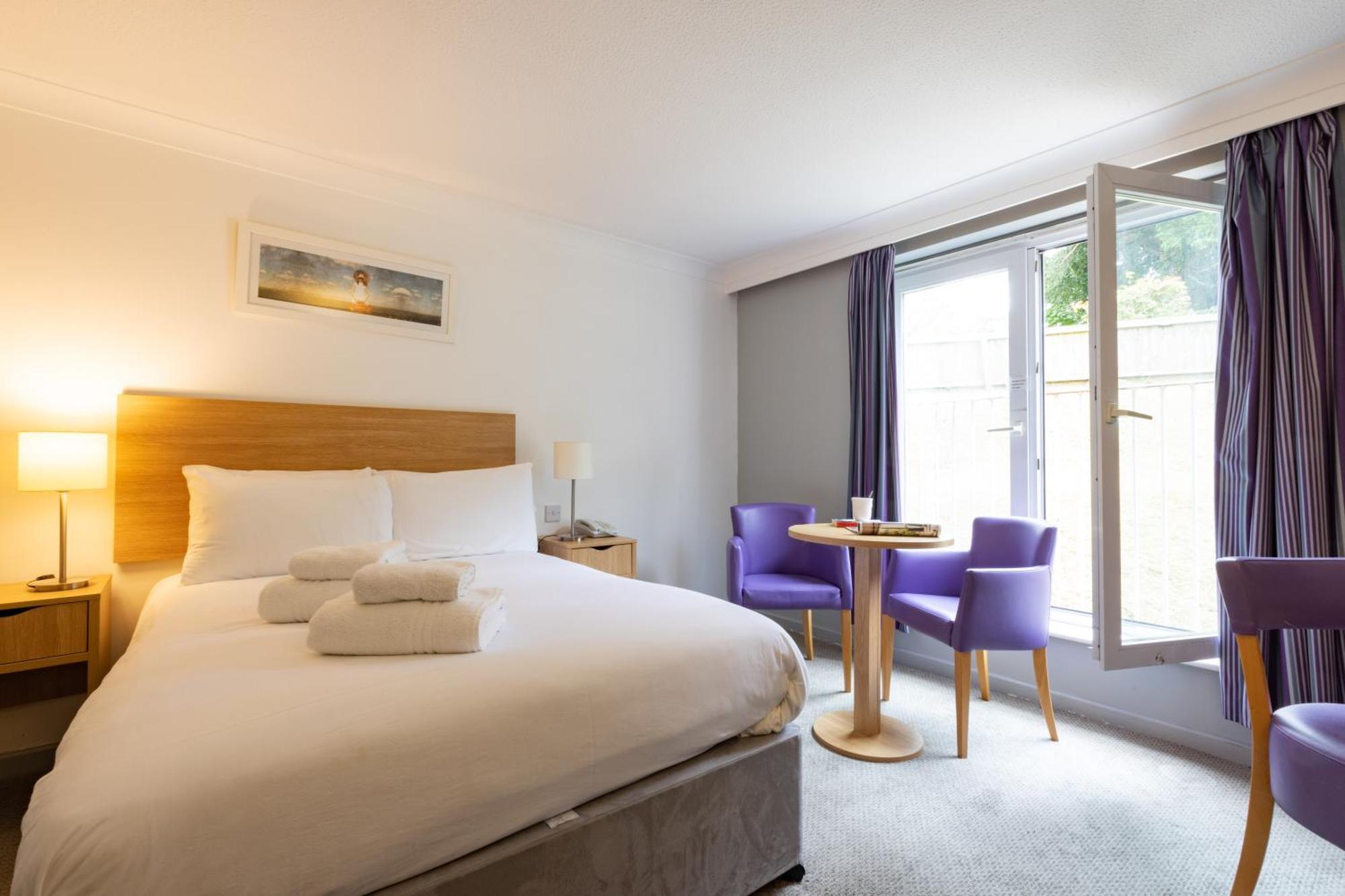 The Broadway Park Hotel Sandown Exteriör bild